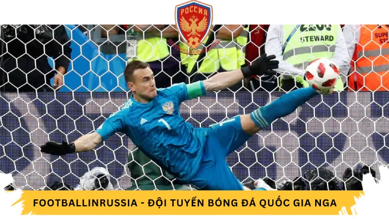 Thủ môn Stanislav Agkatsev của Đội tuyển bóng đá Nga